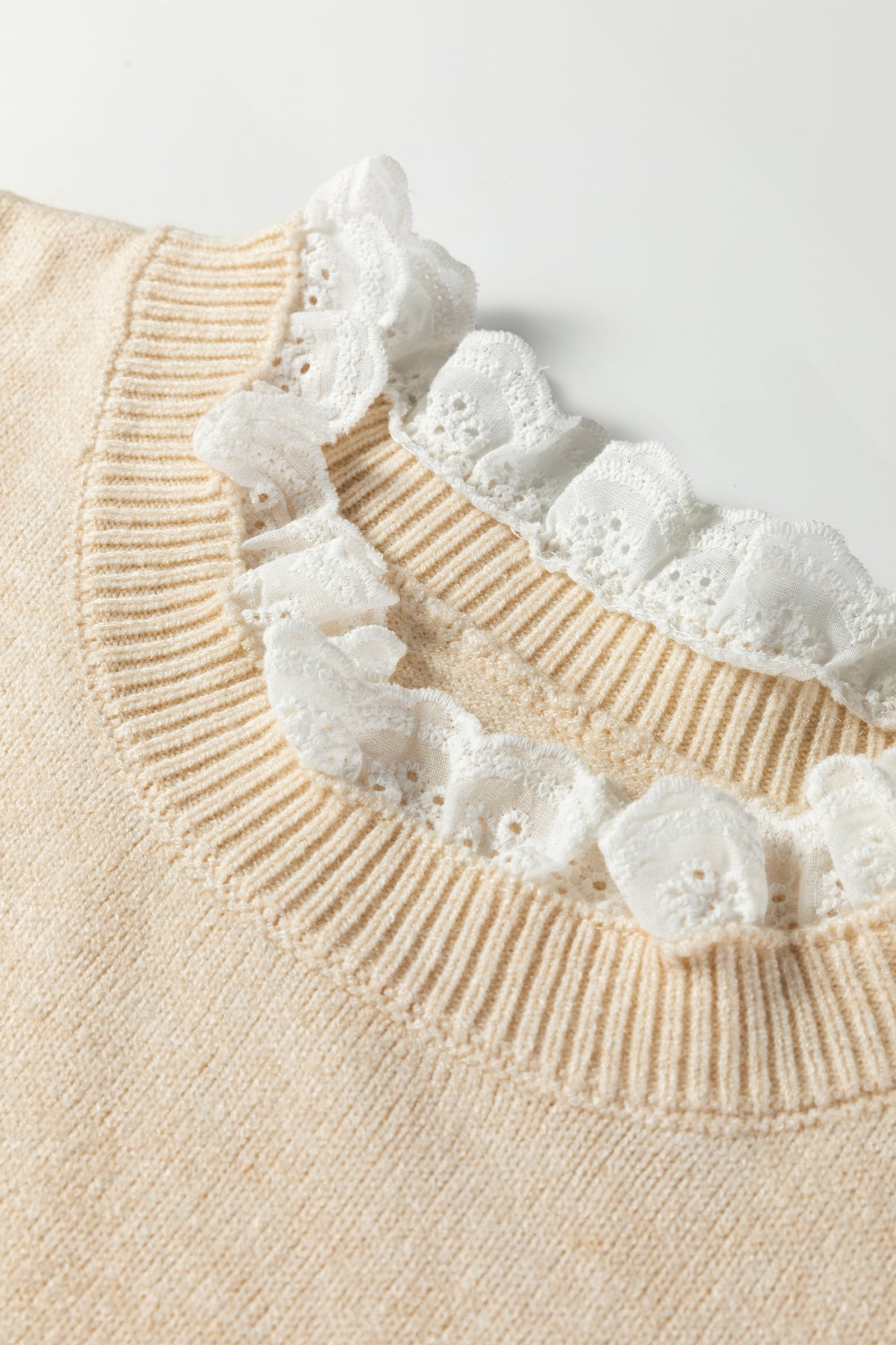 Jet Stream Lace Trim Patchwork Buttoned Cuffs Loose Sweater